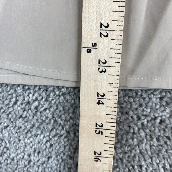 Chico's Grommet Top Blouse Women's Size 1 Tan Long Sleeve Polyester Snap Button - Picture 5 of 7